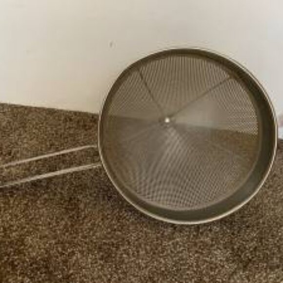 12 Cup Industrial Double Metal Cone Shaped Strainer/Sieve with Handle - Picture 4 of 4